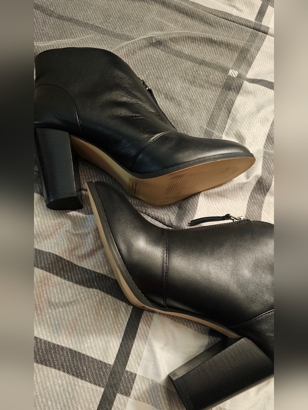 Athena Alexander Boots - Picture 3 of 5